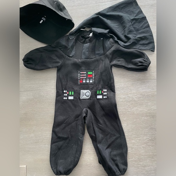 Toddler Darth Vader costume - Picture 2 of 2